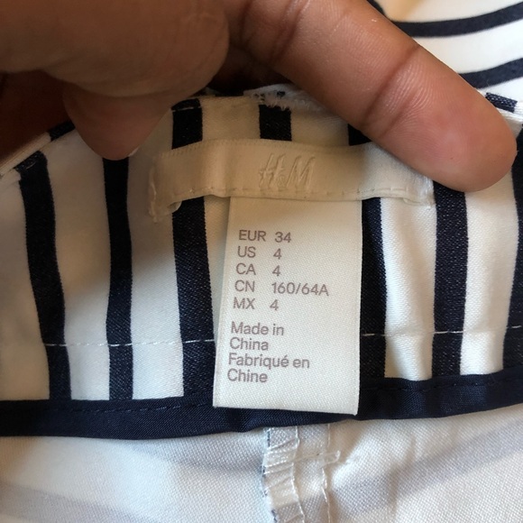 H&M Striped Short - Picture 3 of 3